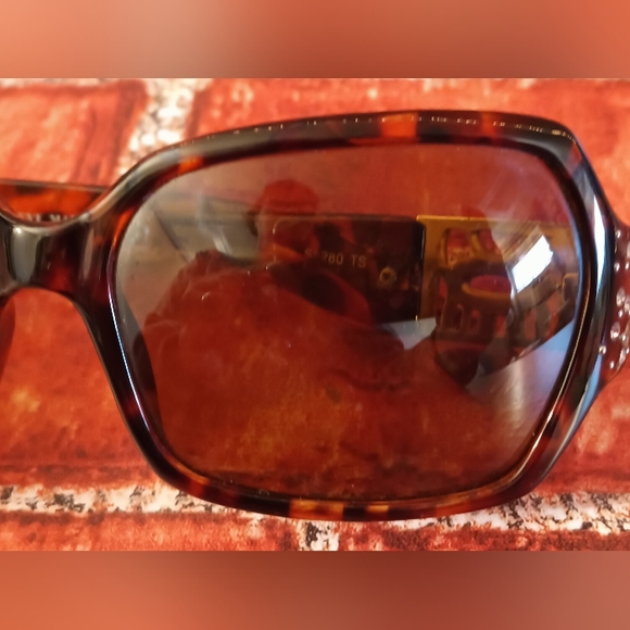 𝑺𝒕𝒆𝒗𝒆 𝑴𝒂𝒅𝒅𝒆𝒏 𝑻𝒐𝒓𝒕𝒐𝒊𝒔𝒆 𝑺𝒉𝒆𝒍𝒍 𝑺𝒖𝒏𝒈𝒍𝒂𝒔𝒔𝒆𝒔 - Picture 4 of 15